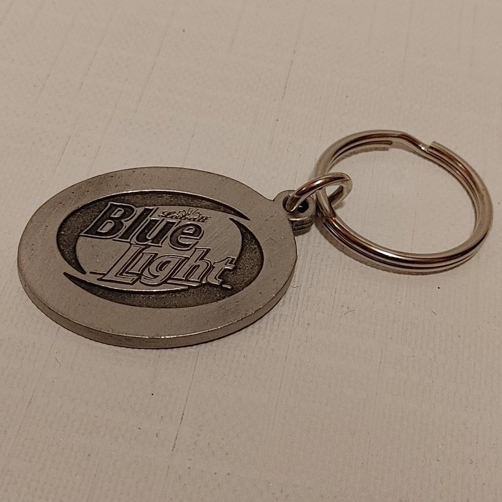 METAL LABATT BLUE LIGHT Keychain Beer Key Chain